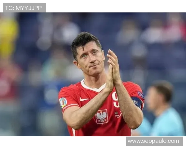 波兰足球明星波涅特的辉煌历程与未来展望