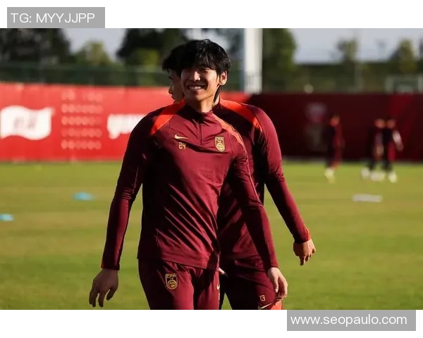 足球明星们是否已经前往迪拜进行冬季训练和休闲活动的最新动态揭秘